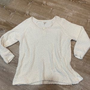 NWT! White V-neck Teddy Bear Sweater